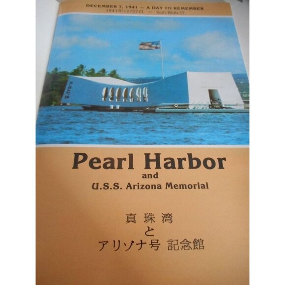 Pearl Harbor USS Arizona Memorial Book Eyewitness - Picture 3 of 5
